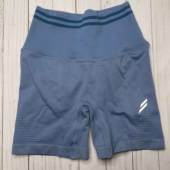 Doyoueven Scrunch Seamless Shorts - Slate Blue - S - Picture 2 of 10
